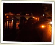 (27/27): jeden z mostów na Tybrze wieczorem