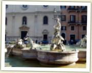 (22/66): jedna z fontann na Piazza Navona