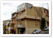 (18/26): piękna mansarda i typowo sycylijskie oblicza domów