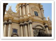 (14/28): katedra San Giorgio, barokowa i nieco za wielka moim zdaniem...